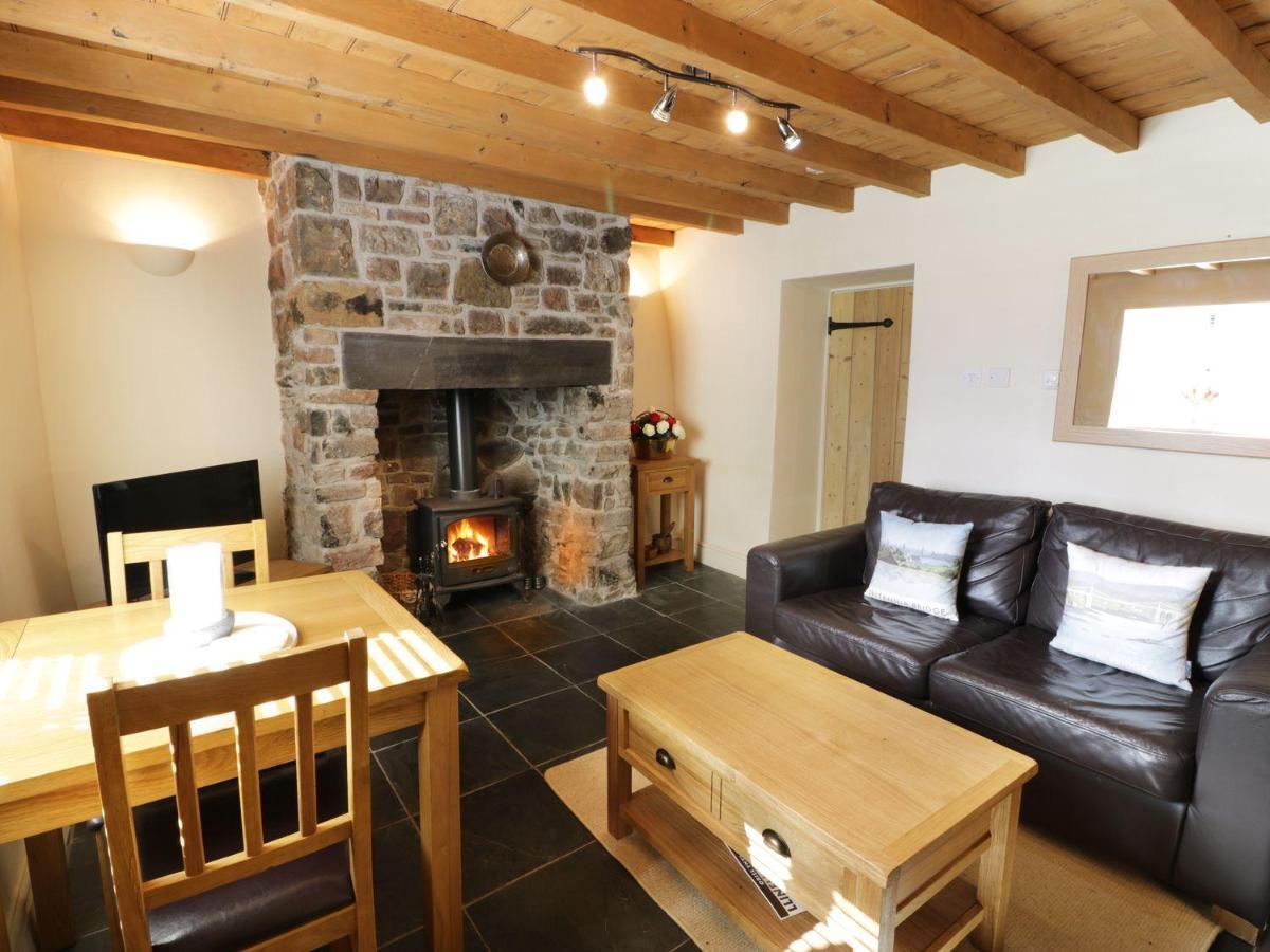 Menai Cottage Llanfairpwllgwyngyll Dış mekan fotoğraf